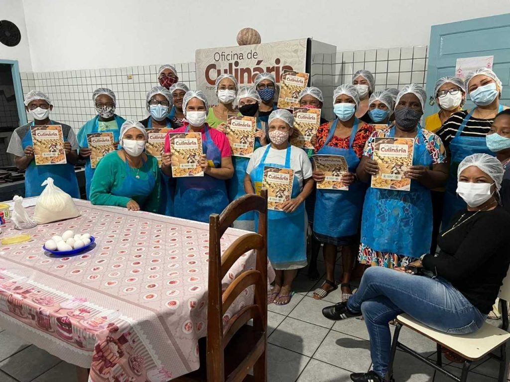 Camacã: Mais uma rodada da Oficina de Culinária para alunos da EJA