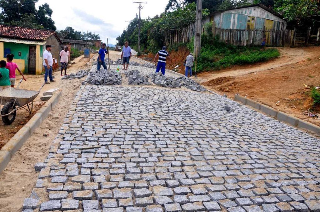 Pavimentação de Ruas em ritmo acelerado