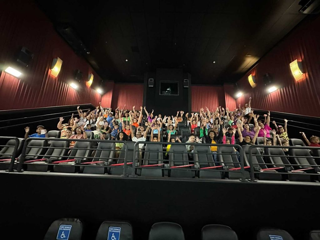 Camacã: Projeto Aluno nota 10 premia estudantes com cinema e muita emoção