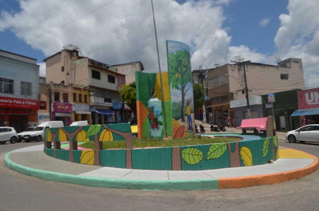 Praça Dr. João Vargens de novo visual