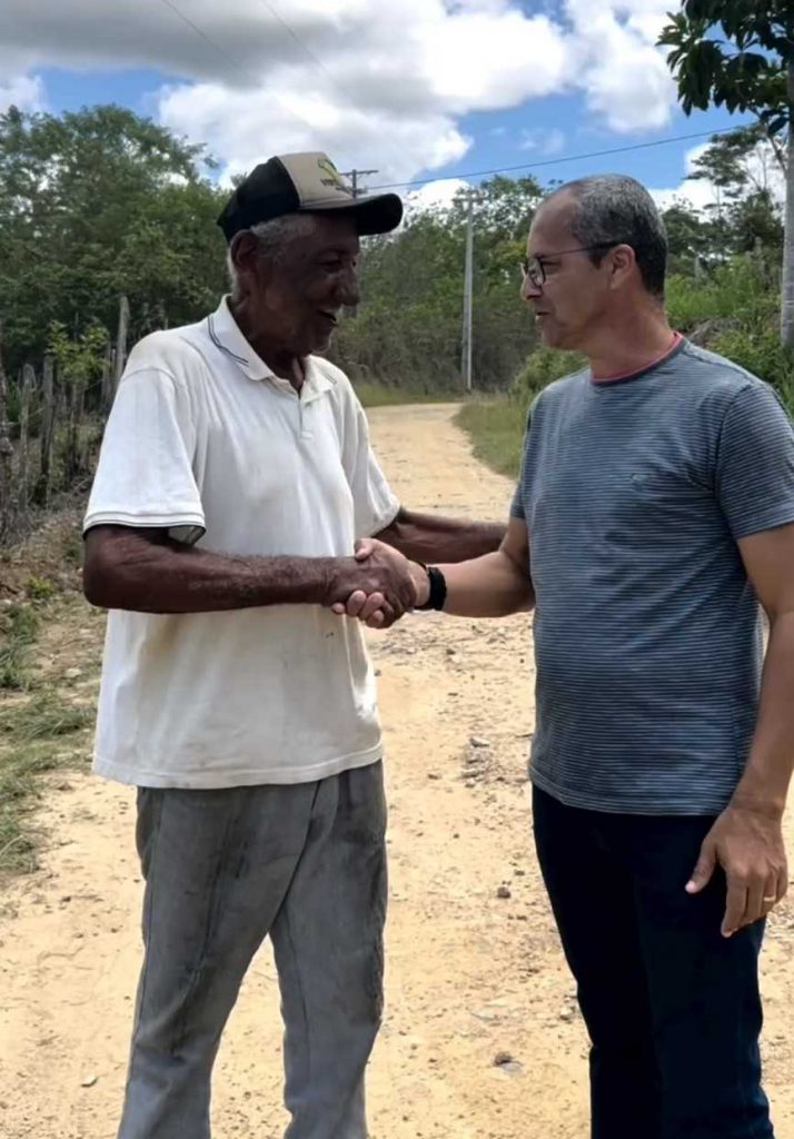 Camacã: Prefeitura recupera estradas das regiões Sempre Viva e Arara