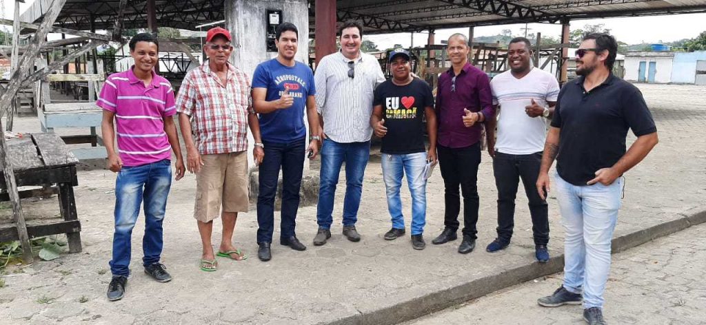 Camacã: Engenheiro realiza visita técnica no Centro de Abastecimento e na Feira de S. J. Panelinha