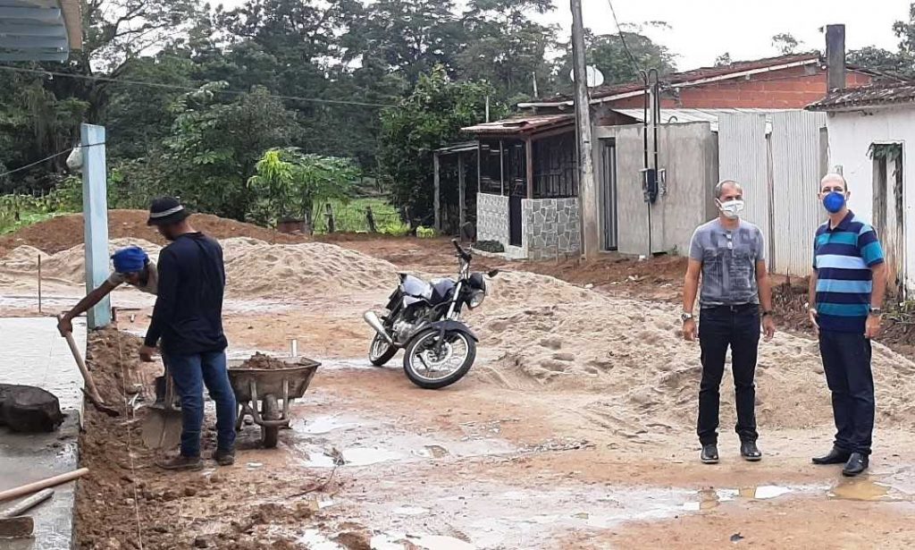 Camacã: Mais 2 ruas em fase de conclusão em São João do Panelinha