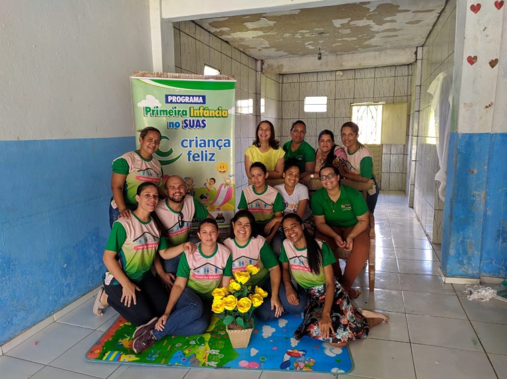 Camacã: Famílias do Projeto Criança Feliz se reúnem em café da manhã em Leoventura