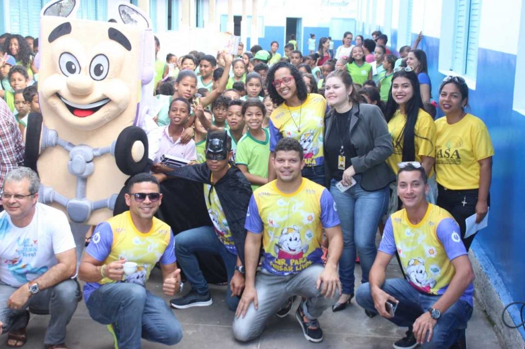 Escolas de Camacã recebem o projeto Lápis na Mão