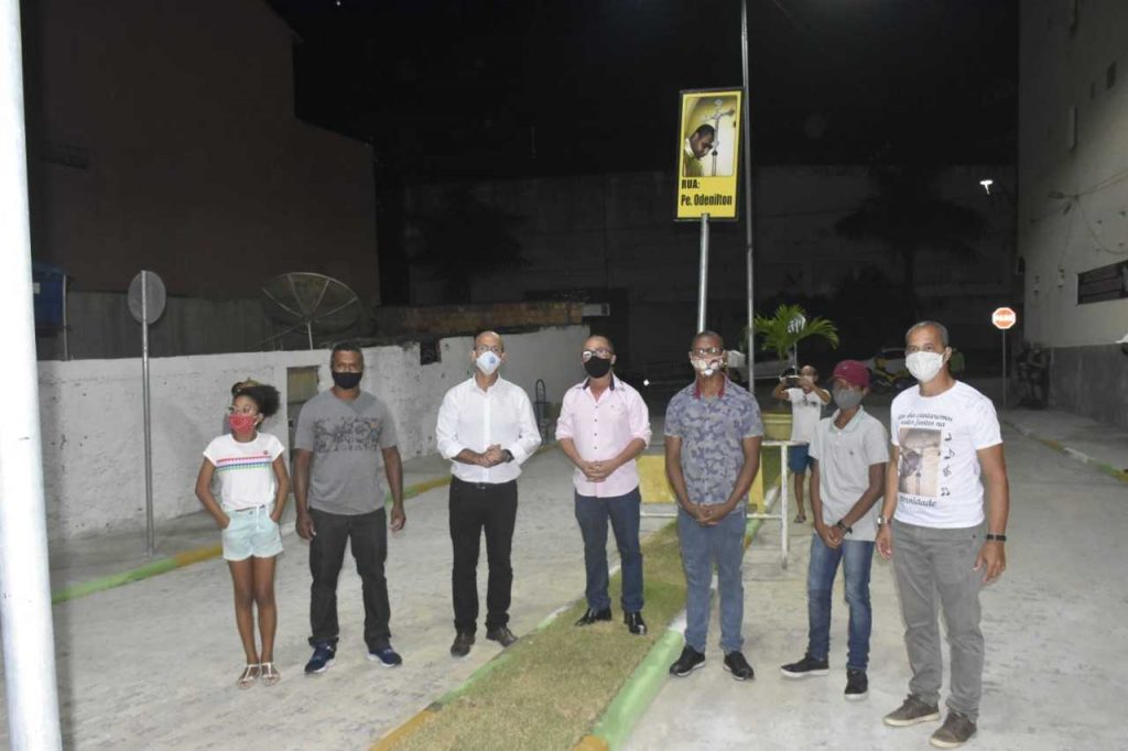 Camacã: Nova Via de acesso da Rua Carlos Gomes é inaugurada e leva o nome do Pe. Odenilton