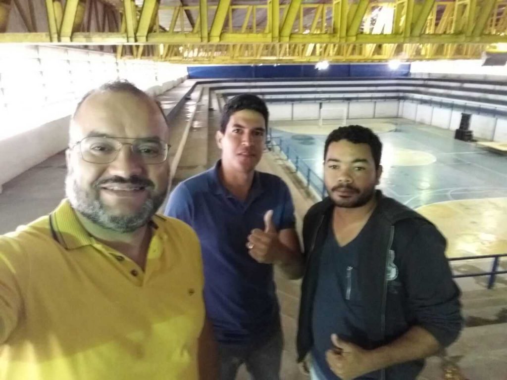 Deputado Davidson Magalhães promete buscar recursos para o Ginásio