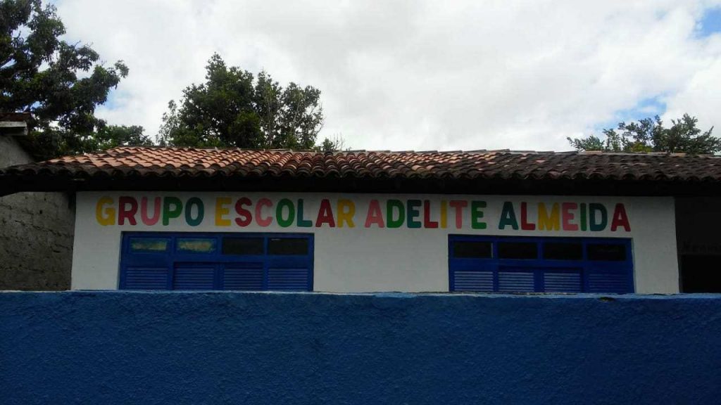 Prefeitura de Camacã reforma escolas da Sede e Zona Rural