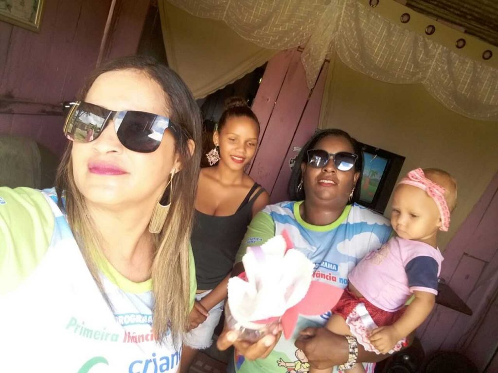 Programa Primeira Infância Criança Feliz entrega kit da Páscoa