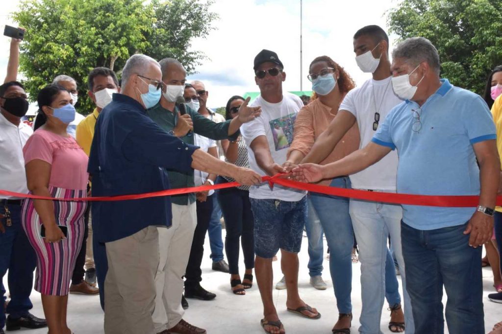 Camacã: Prefeitura entrega a nova feira livre de São João do Panelinha