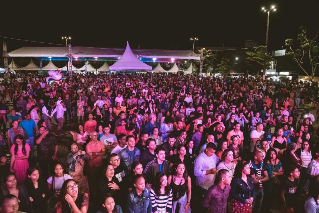 Camacã: Festa dos Evangélicos leva grande público nos dois dias de louvores