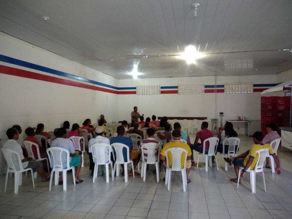 Secretaria de Agricultura se reúne com feirantes e comerciantes do Mercado Municipal