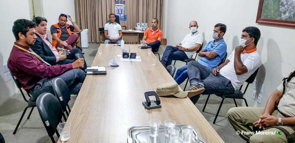 Camacã: Prefeitura se reúne com gerentes de Bancos da cidade para discutir contingências na organiza