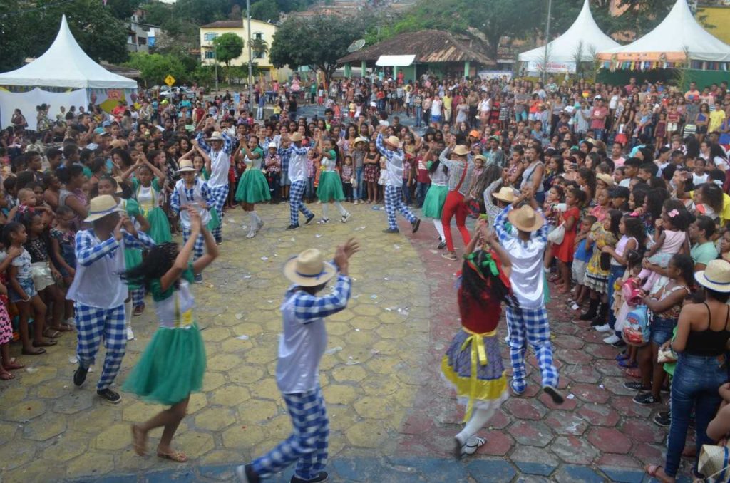 Camacã: Secretaria de Educação encerra o 1° Semestre de 2019 com grande festa