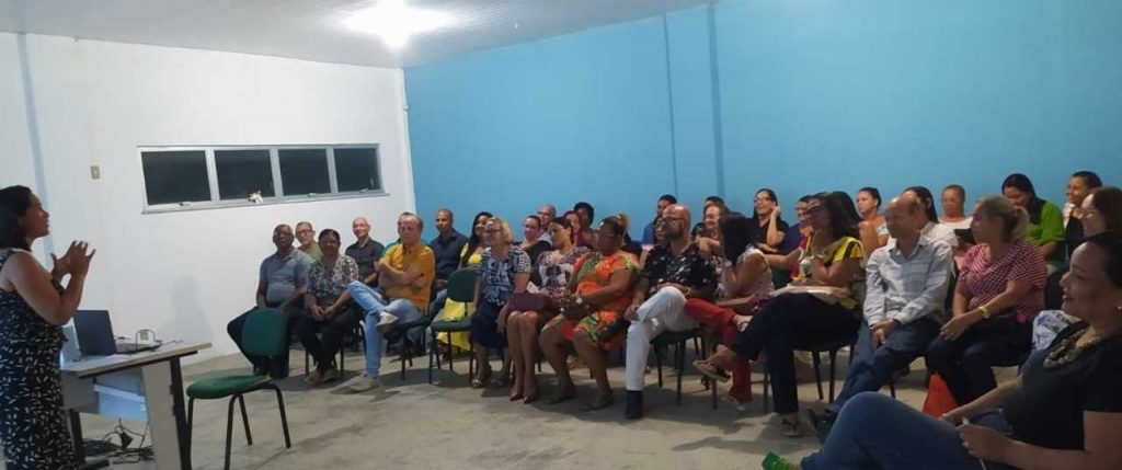 Camacã: Secretaria de Educação realiza Intercâmbio Pedagógico dos professores da EJA