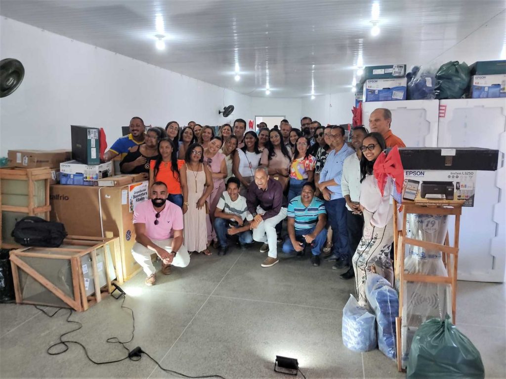 Prefeitura faz entrega de novos equipamentos para Escolas da rede Municipal