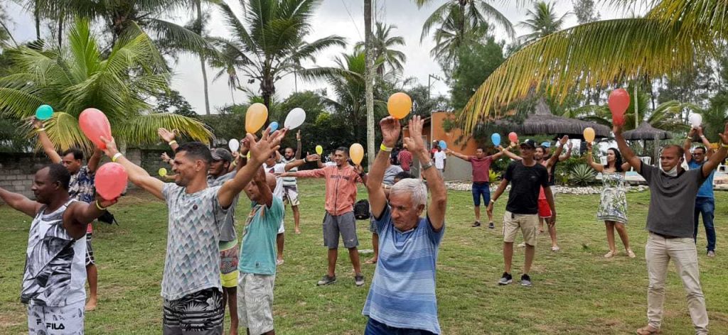 Camacã: Prefeitura realiza viagem com os Garis a Canavieiras para comemorar o seu dia