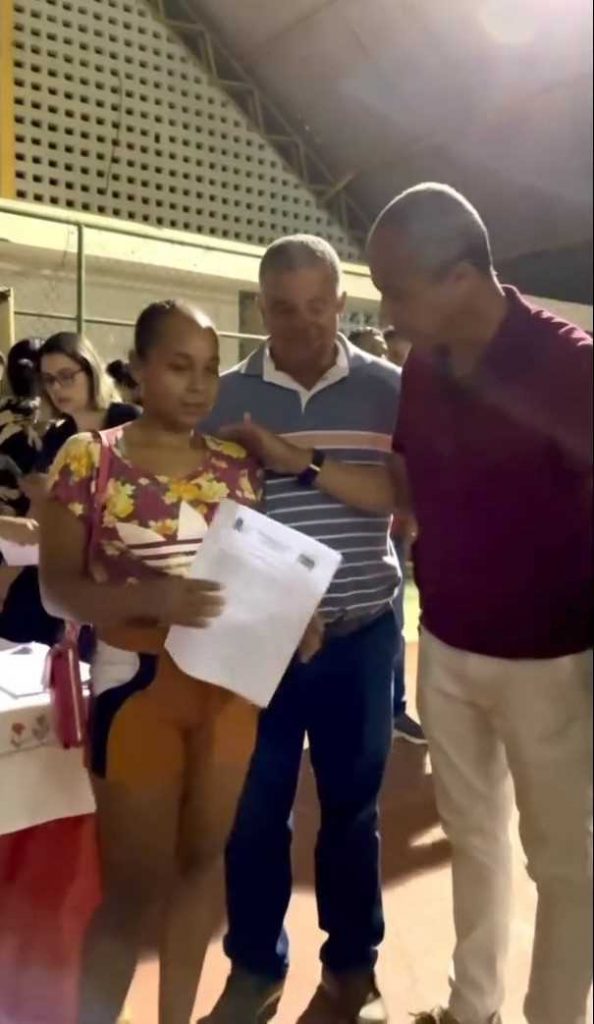 Camacã: Prefeitura realiza sonho dos moradores de Jacareci com a doação de 150 terrenos