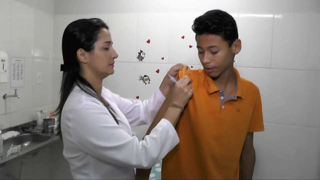 Secretaria de Saúde de Camacã avalia o dia D da Multivacinação