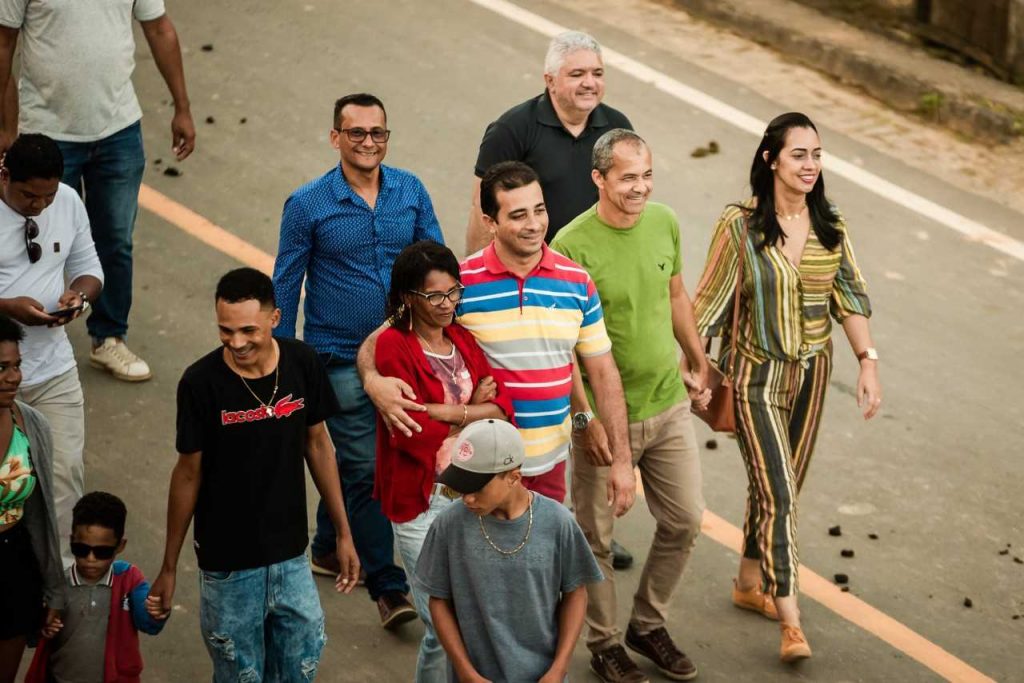 Camacã: Serviço de esgoto, asfalto e revitalização de praças foram entregues em Leoventura