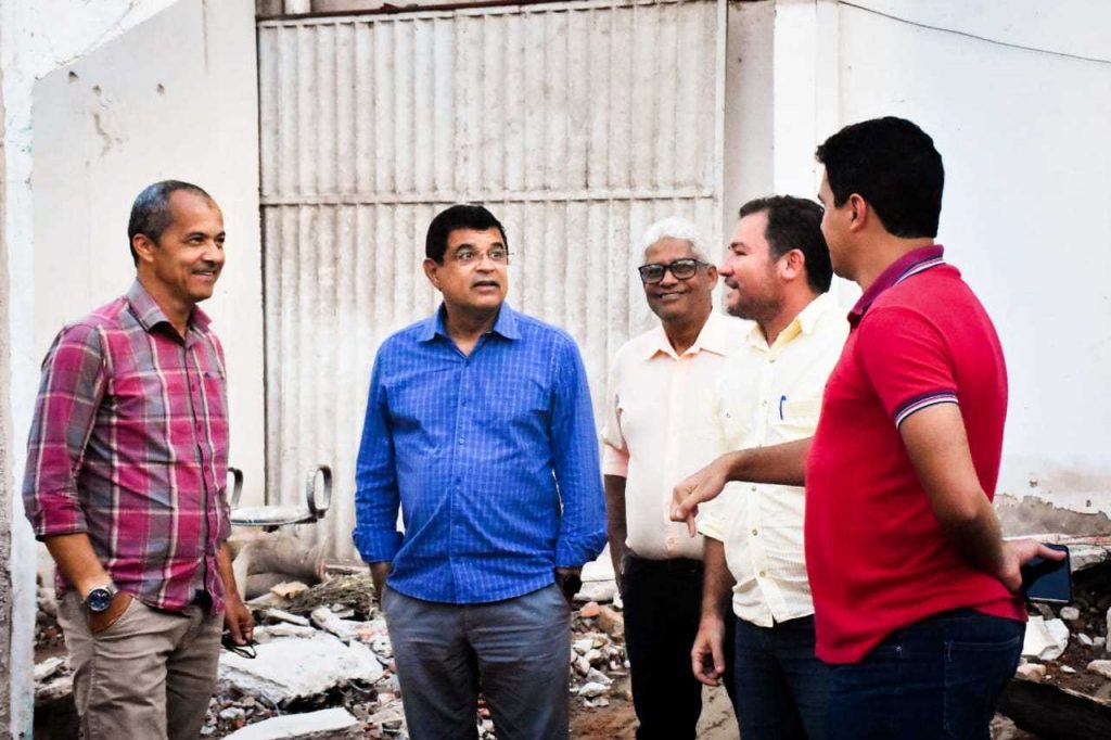 Camacã: Secretário do Estado da Bahia visita as obras de reforma do Ginásio de Esportes