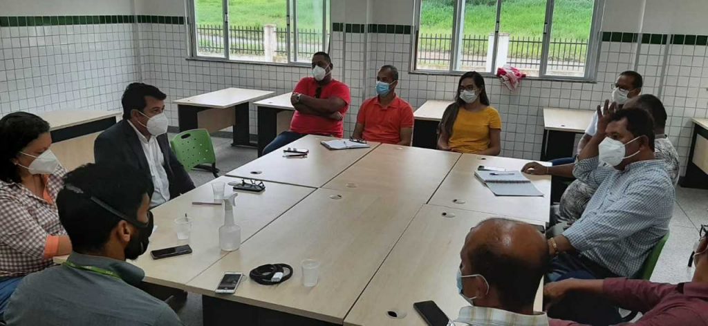 Camacã: Prefeito Paulo do Gás participa de reunião para discutir o funcionamento do IFBA