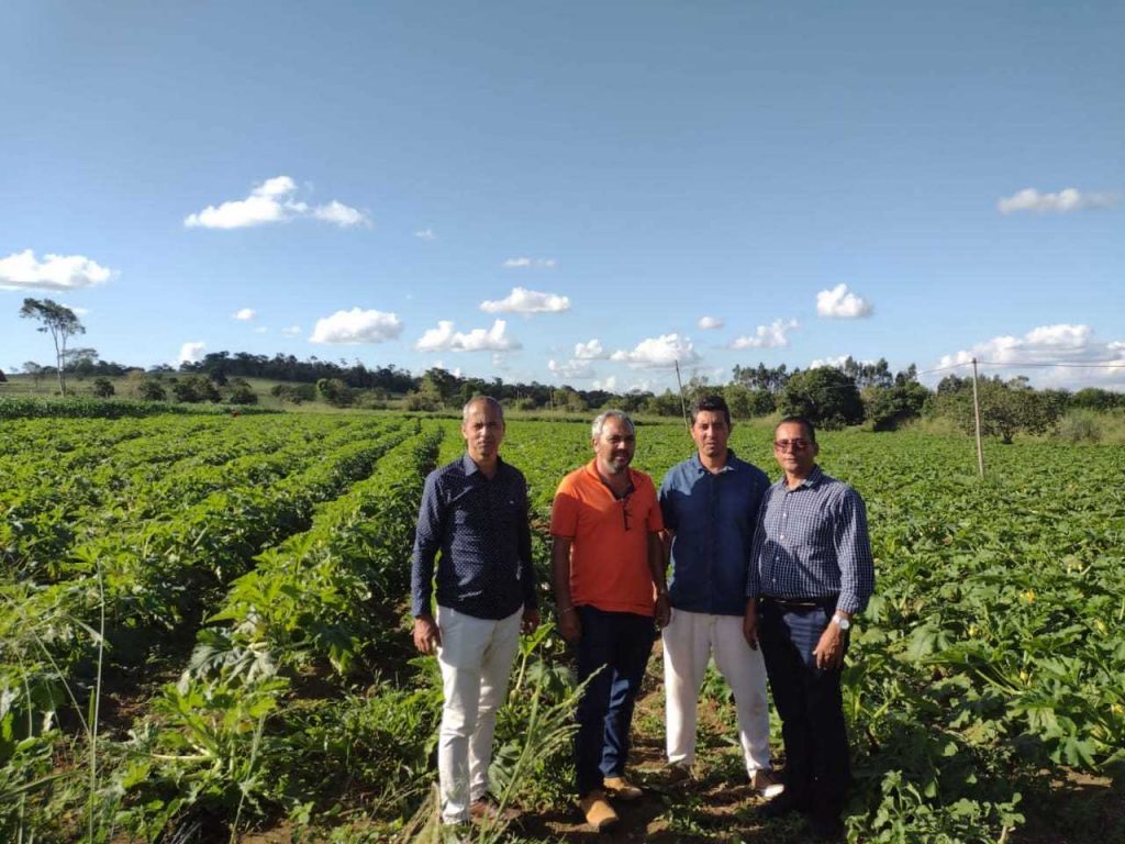 Camacã: Prefeito Paulo do Gás e comitiva visitam o CEASA de Jaguaquara