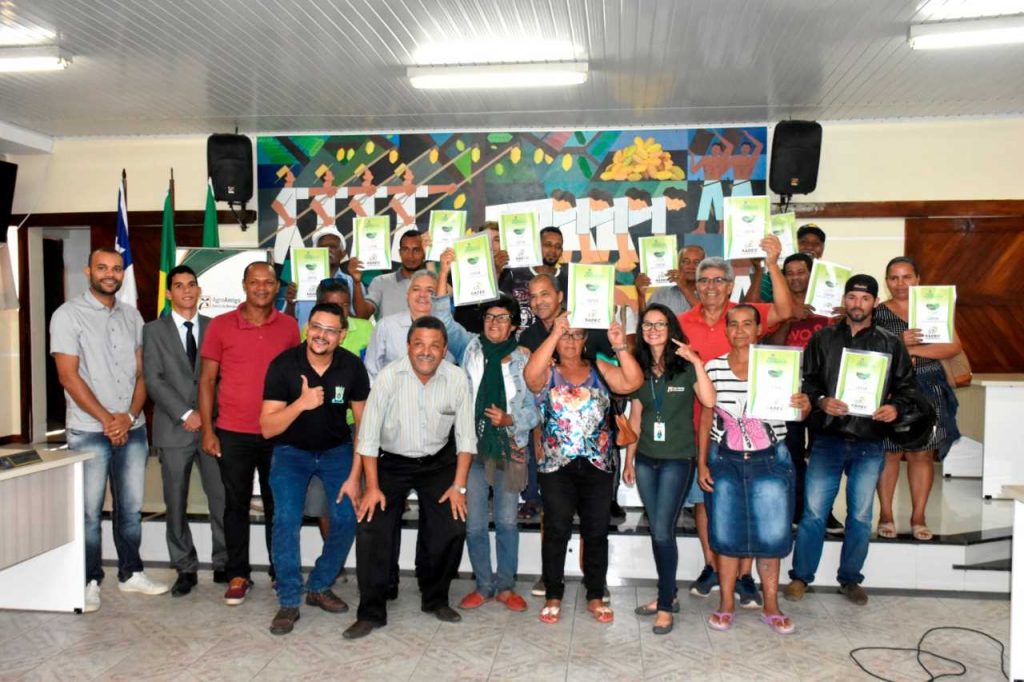 Camacã: Prefeitura entrega CEFIR de graça para Pequenos Produtores