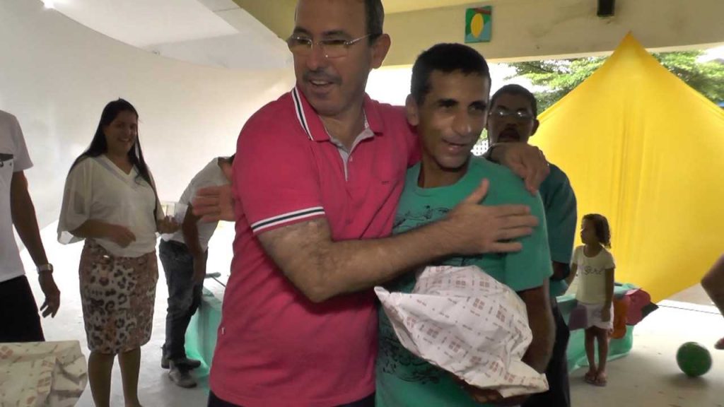 Prefeitura Faz Homenagem para os Garis