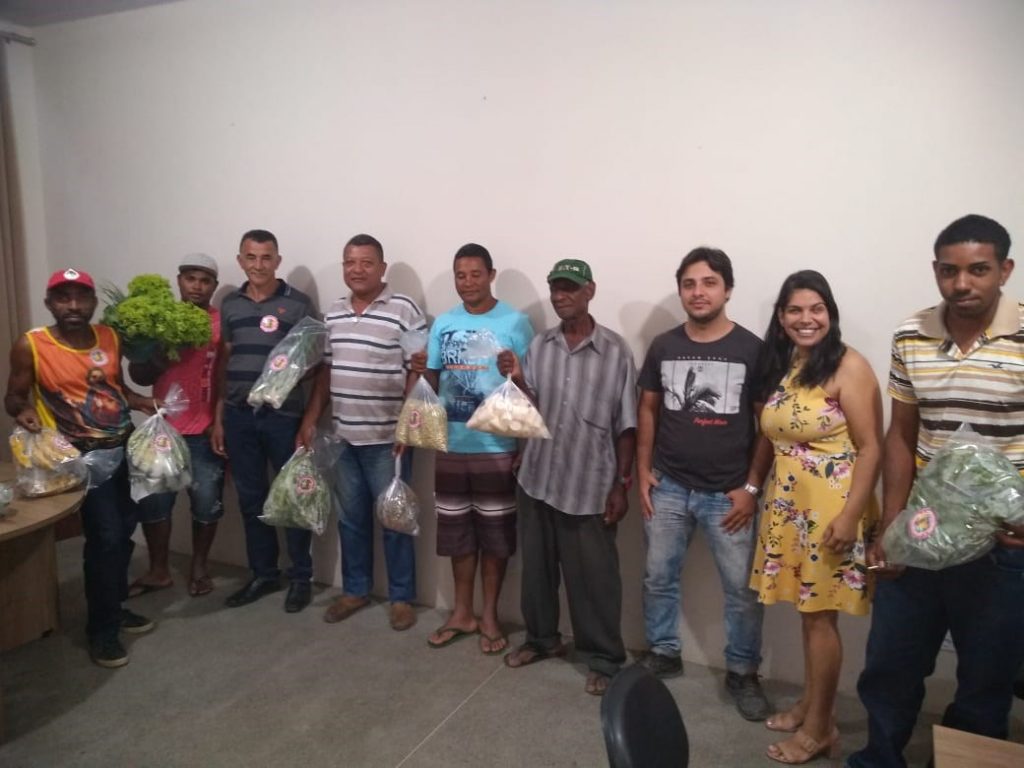 Camacã: Agricultores se reúnem para instruções da Chamada Pública do PNAE e PAA