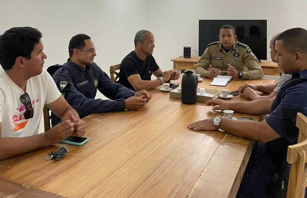 Camacã: Prefeito se reúne com Comandante da PM e Guarda Municipal para debater segurança no Ribeirão