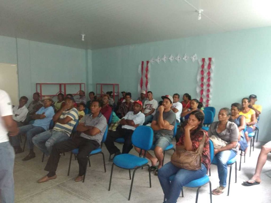 Secretário de Agricultura discute diversificação com agricultores