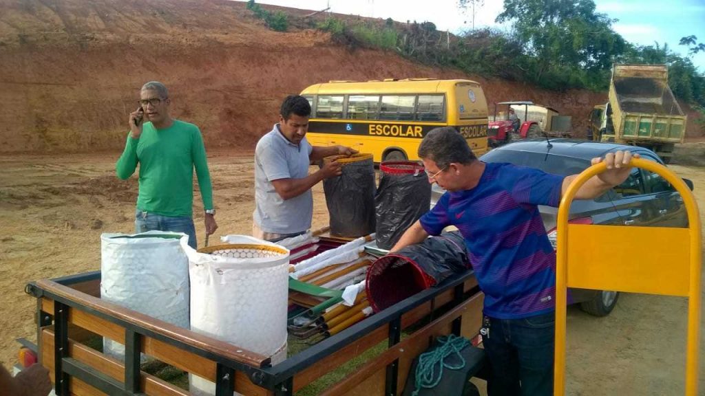 Prefeitura adquire coletores de lixo pra cidade