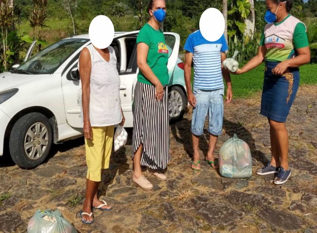 Camacã: Secretaria de Assistência Social doa cestas básicas para amenizar o enfrentamento do corona