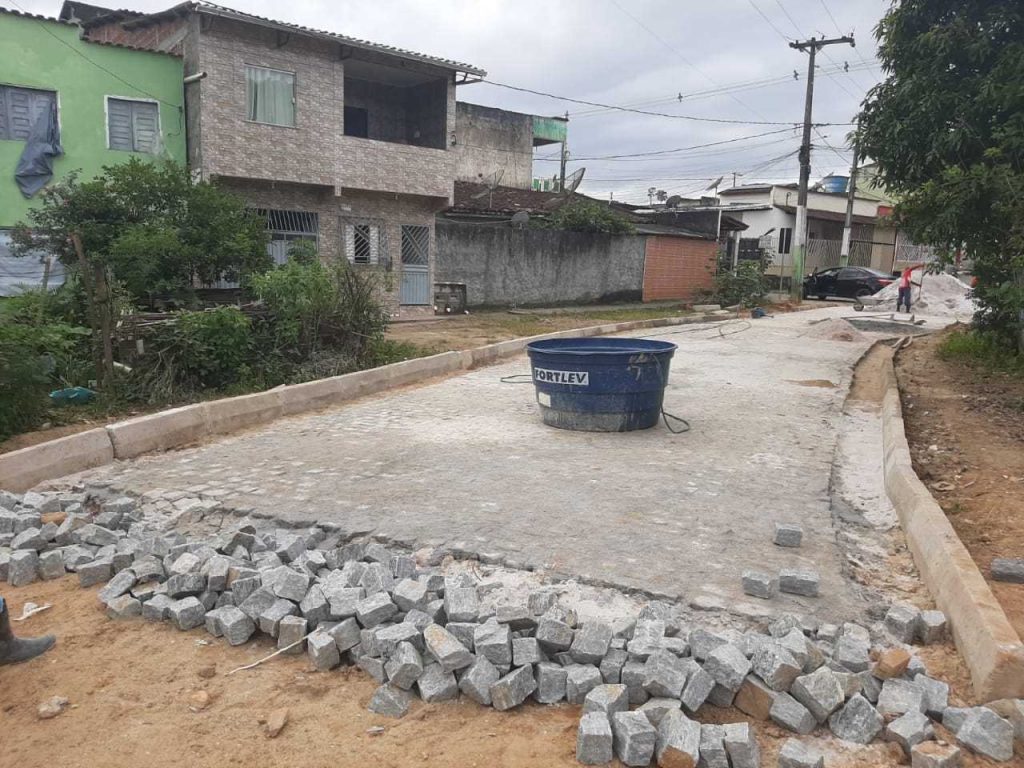 Camacã: Mais Ruas são calçadas em Camacã e distritos