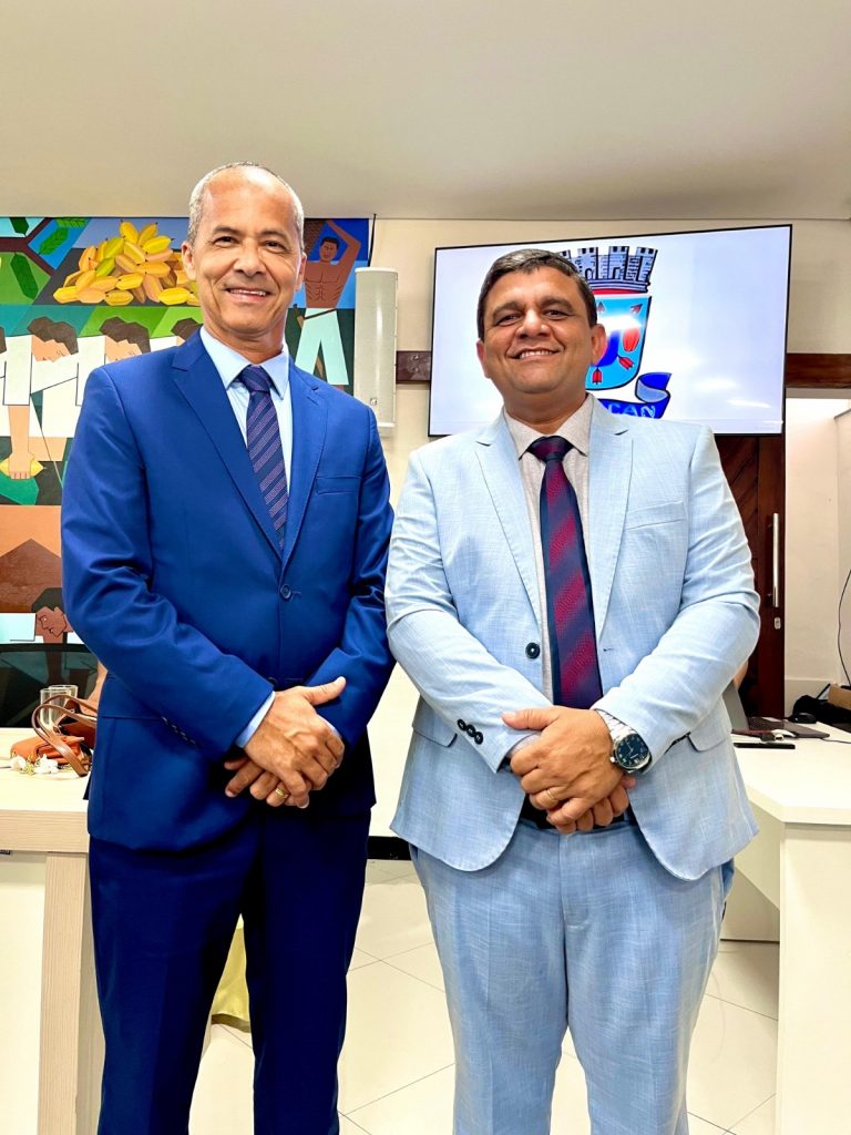 Camacã: Paulo do Gás e Arildo de Florentino tomam posse