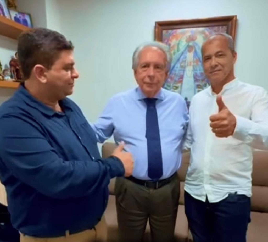 Camacã: Prefeito e vice-prefeito se reúnem em Salvador com deputados e recebem boas notícias para a Fundação Hospitalar